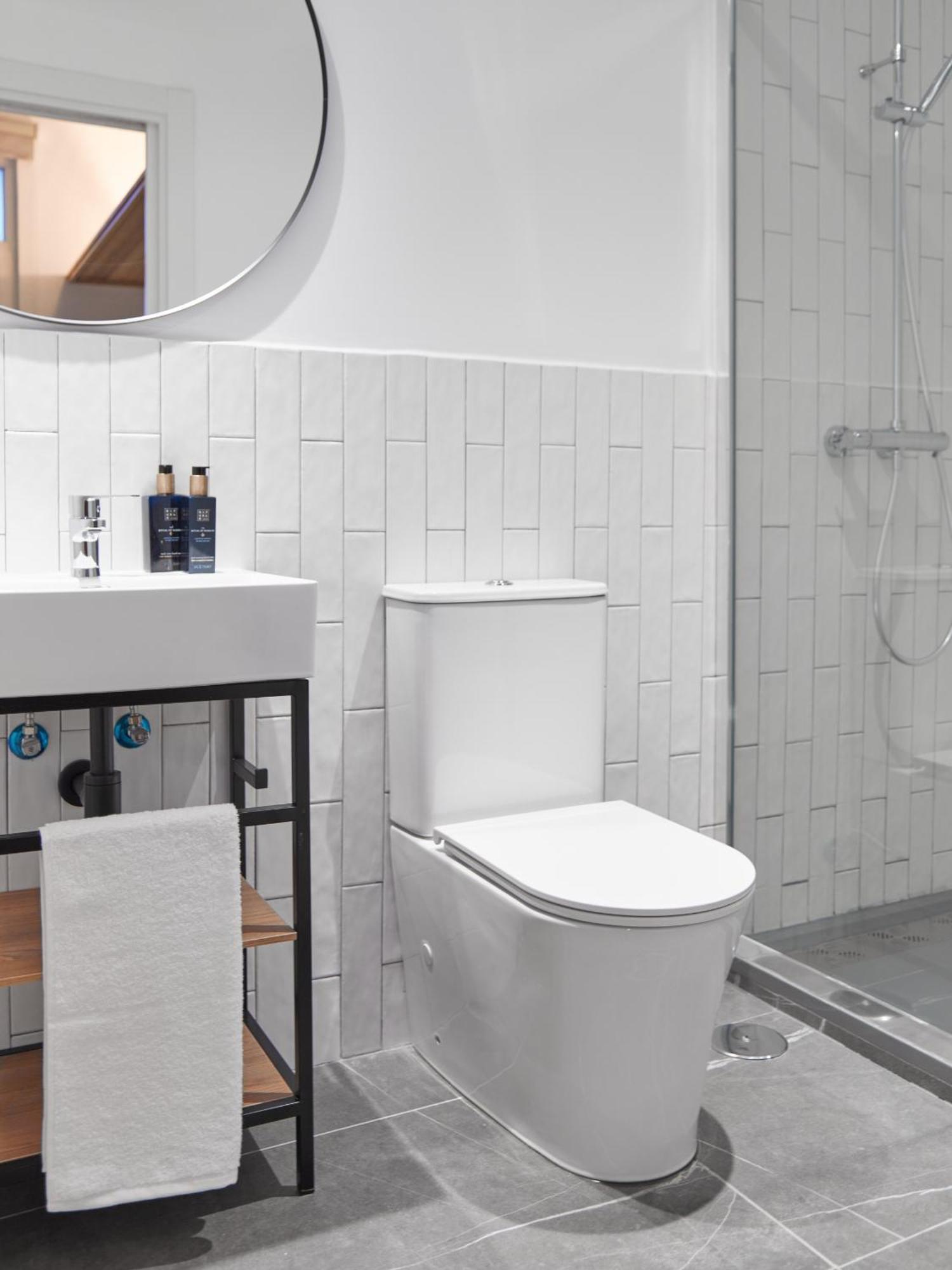 Ola Living Hostal Tetuan Madrid Eksteriør bilde
